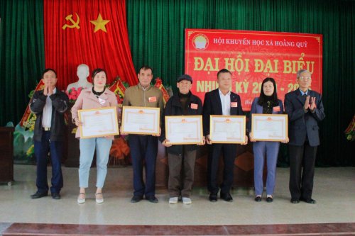 5. ... và cá nhân, dòng họ có thành tích trong công tác khuyến học, khuyến tài nhiệm kỳ 2015 - 2020.jpg