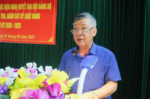 5. Đồng chí Vũ Văn Hải  Phó Bí thư Thường trực Đảng ủy xã báo cáo sơ kết giữa nhiệm kỳ thực hiện công tác kiểm tra, giám sát và kỷ luật đảng..jpg