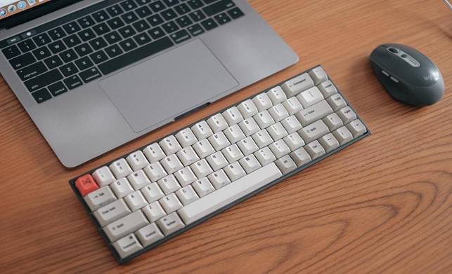 https://hacom.vn/media/lib/20-07-2022/ban-phim-macbook-vs-phim-windows.jpg
